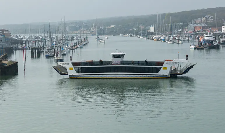 the east cowes floating bridge