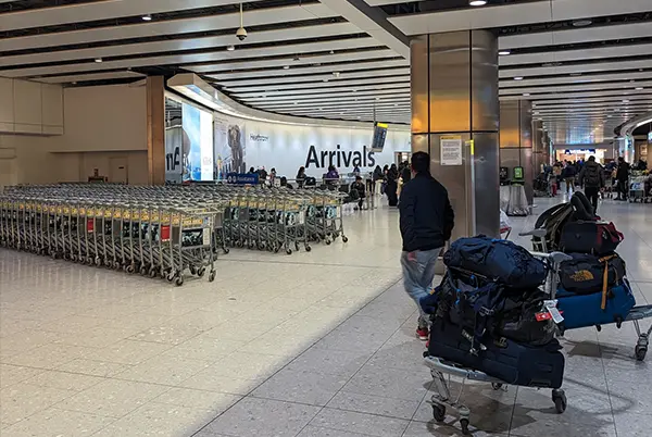 image of the inside of the arrival hall at terminal 4 heathrow