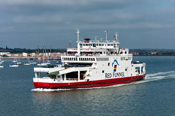the red falcon ferry sailing on southampton water